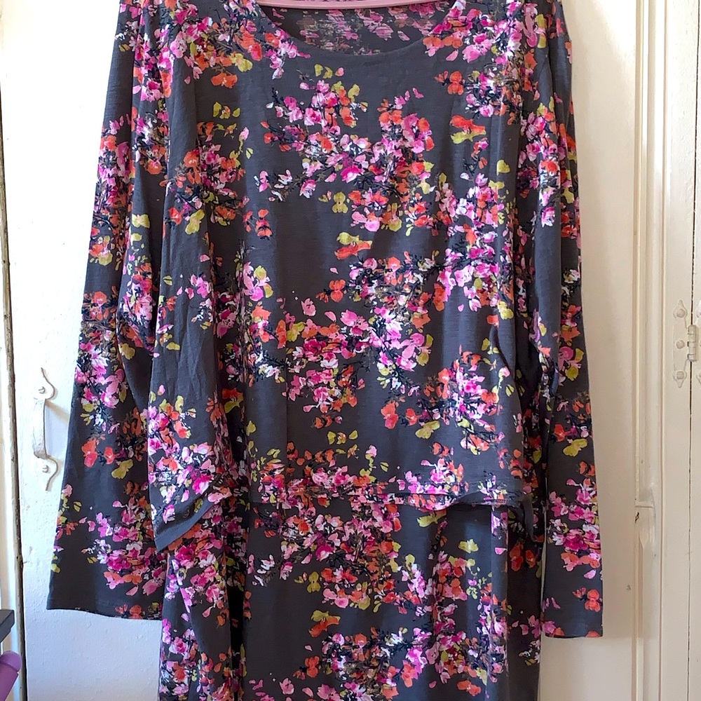 JJill top. Floral.